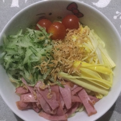 暑いと焼きそばより冷やし中華ってなりますね。
よく作るのでこんどは焼きそばソースがあまっちゃう＞＜